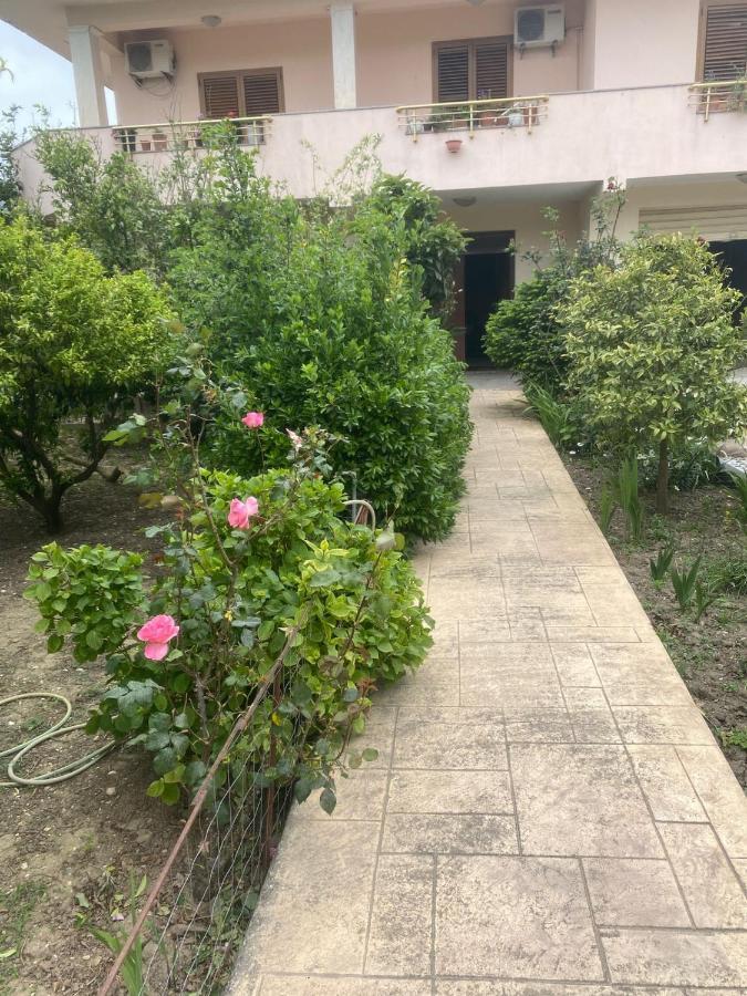 Besart Room Orikum Exterior foto
